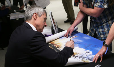 YN-autograph Autographs